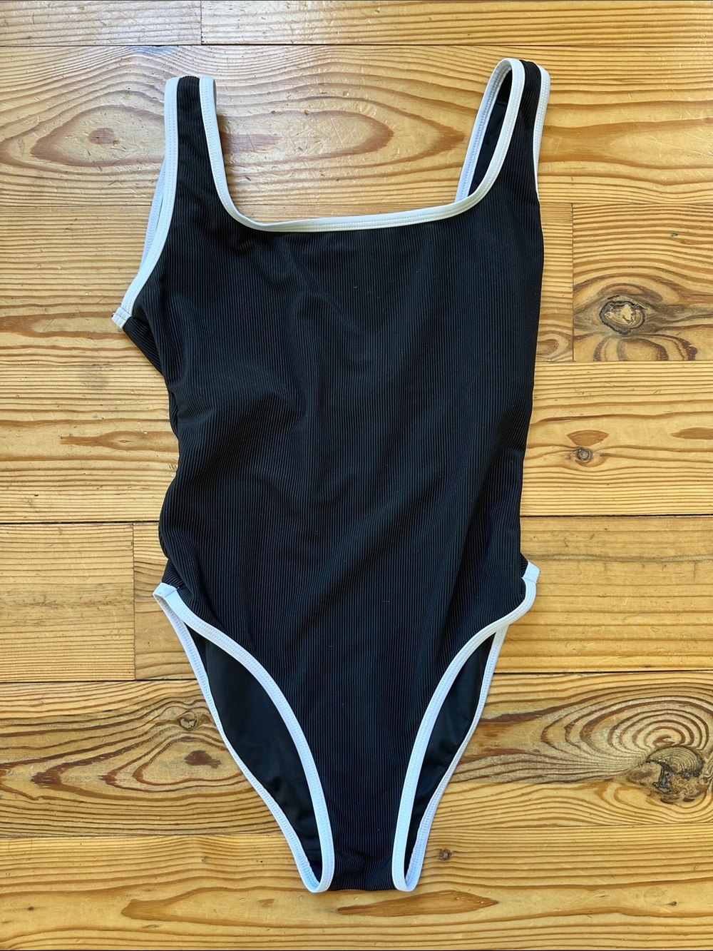 LAINSNOW one piece | size medium